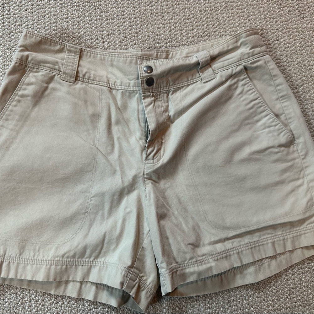 Women’s Patagonia Casual High-Rise Khaki Shorts